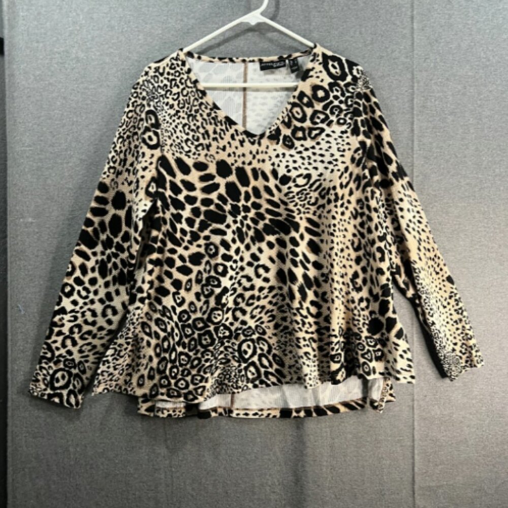Attitudes by Renee Long Sleeve V-neck Tunic Textured Knit Leopard, Medium